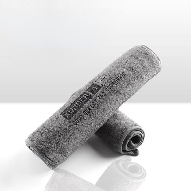High-quality microfiber towel for cleaning and drying the car - Clean’Car™