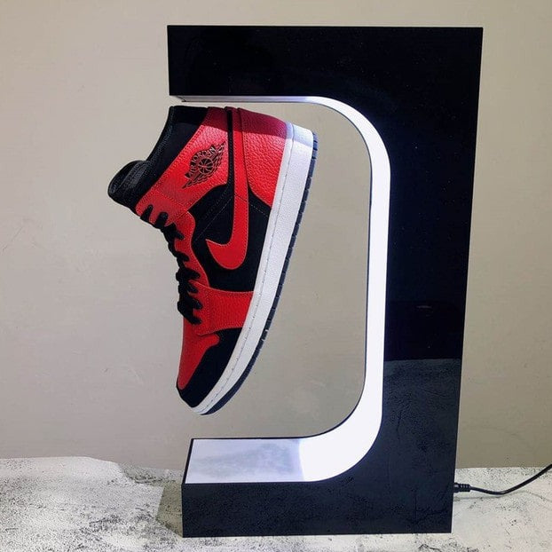 Présentoir de chaussure flottante - FlyingShoe™