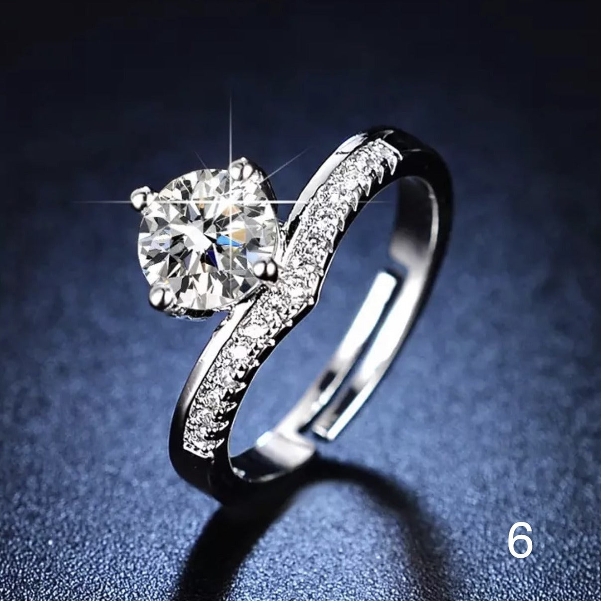 Bague ronde en zircone avec diamant et ouverture ajustable - WomanRing™