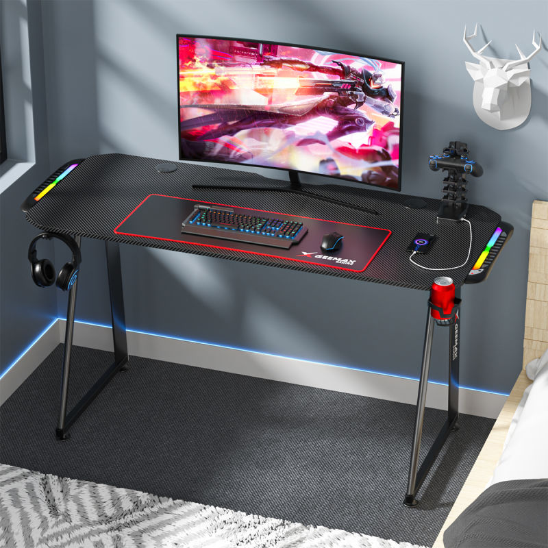 Bureau de Gaming avec chargeur USB, contrôleur RGB et tapis - Geemax™
