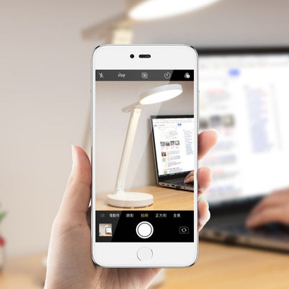 Protective LED lamp with USB charger - Lighty™