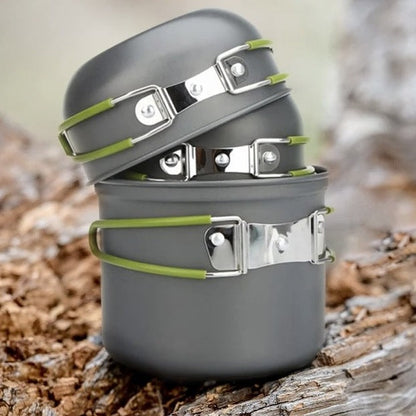 Camping, picnic and barbecue pots. Portable and foldable, outdoor pot set for 1 person - CampCook™