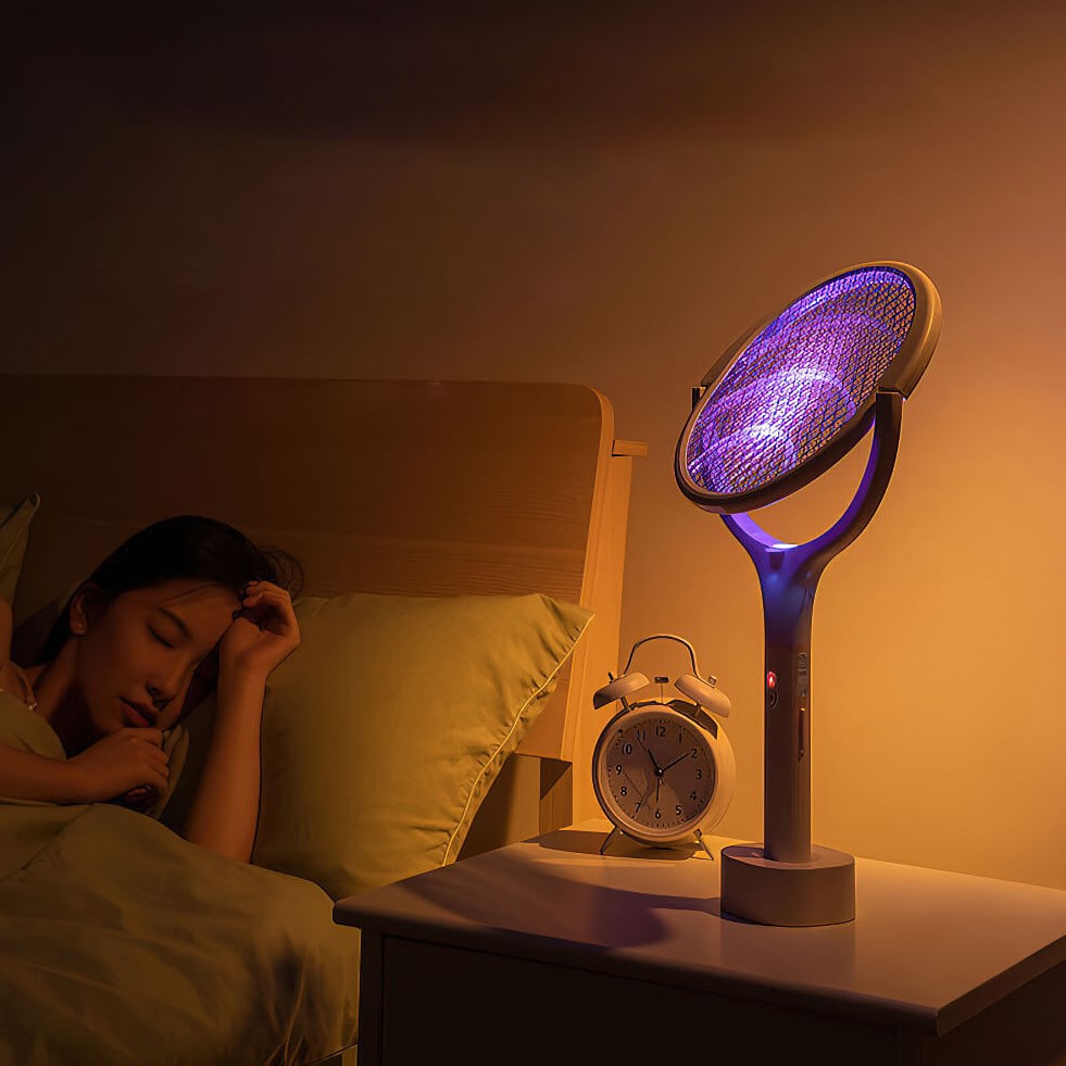 Mosquito Repellent Rotating Lamp  - GUINEO™