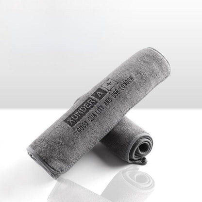 High-quality microfiber towel for cleaning and drying the car - Clean’Car™