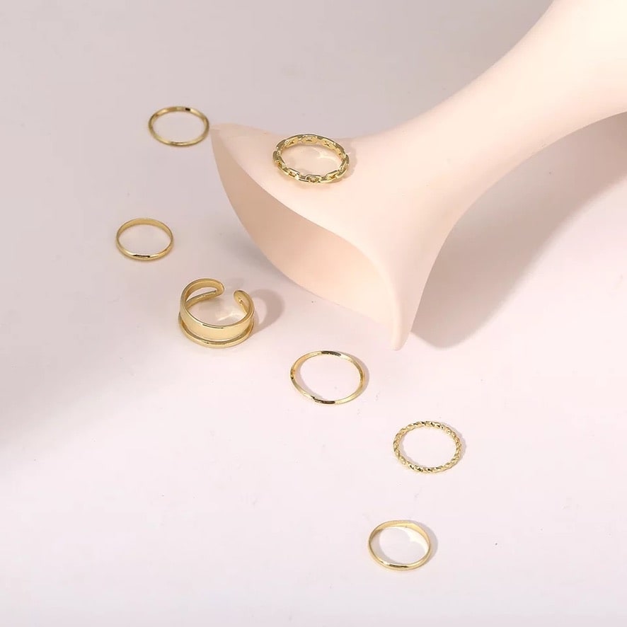 Seven piece set of women's alloy rings - RingSet™