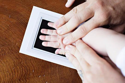 KIT D'IMPRESSION D'EMPREINTES DE PIEDS ET MAINS POUR BÉBÉ - BABY PRINT ™ - Le Grenier Parisien