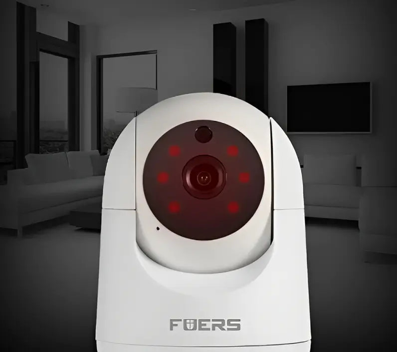 PetCam™ en action avec suivi automatique, idéale pour surveiller les animaux domestiques et les bébés