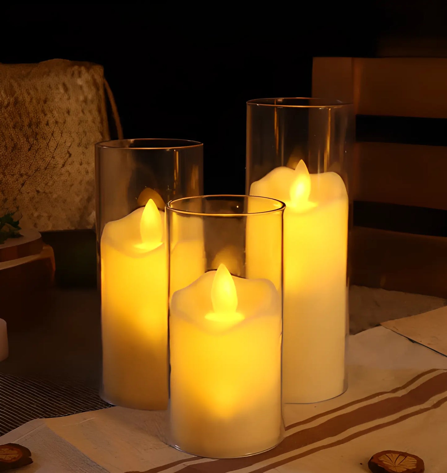 Bougie LED SafeFlame™ décorative dans un intérieur, apportant charme et ambiance sans risque d'incendie